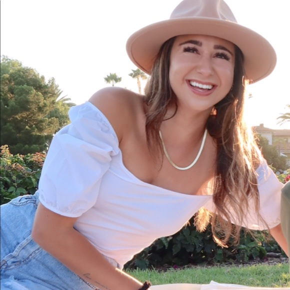 Meet The Posher - Picture 1 of 1